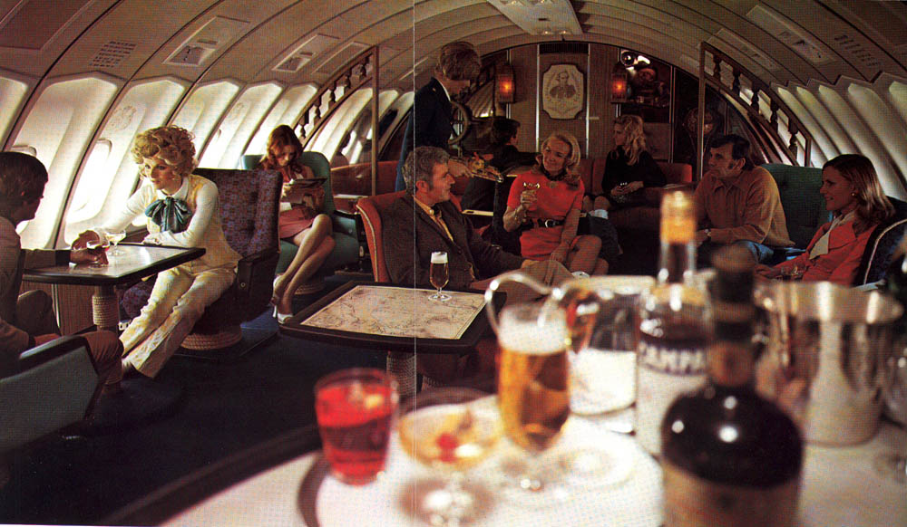 Let’s Reminisce Over Airplanes That Had Piano Bars, Cocktail Lounges, Pubs, And Restaurants photo