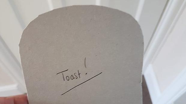 Dad’s Genius Toaster Hack Goes Viral photo
