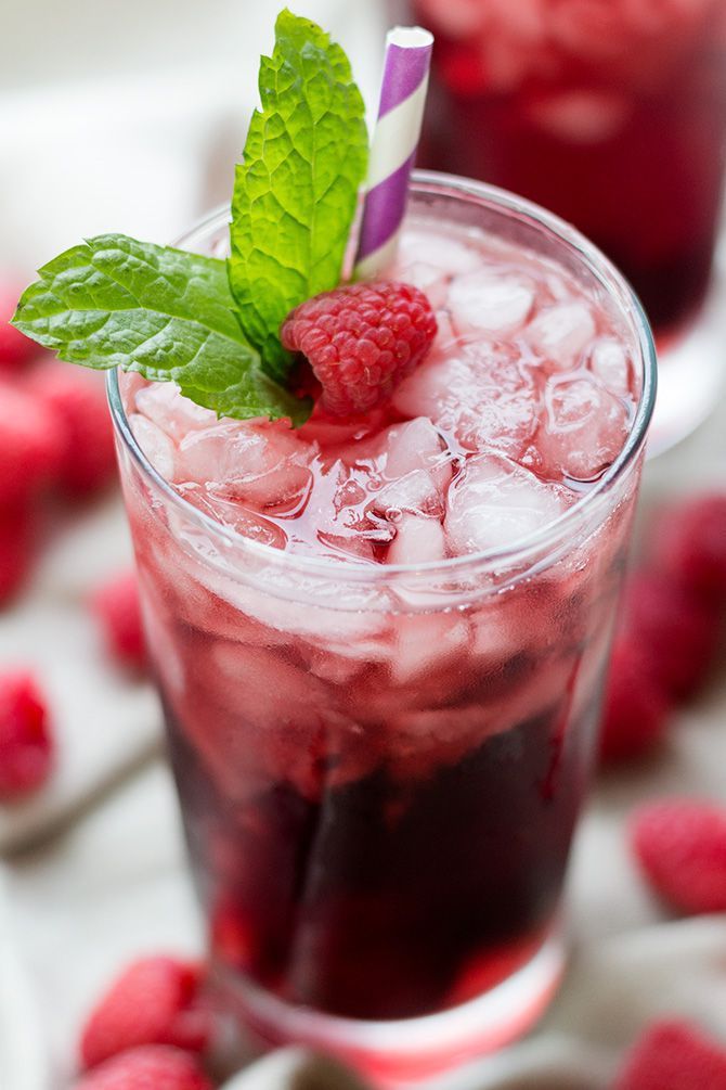 How To Make A Red Wine Spritz Mocktail photo