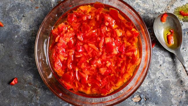 Recipe: Yotam Ottolenghi’s Quick Chilli Sauce photo