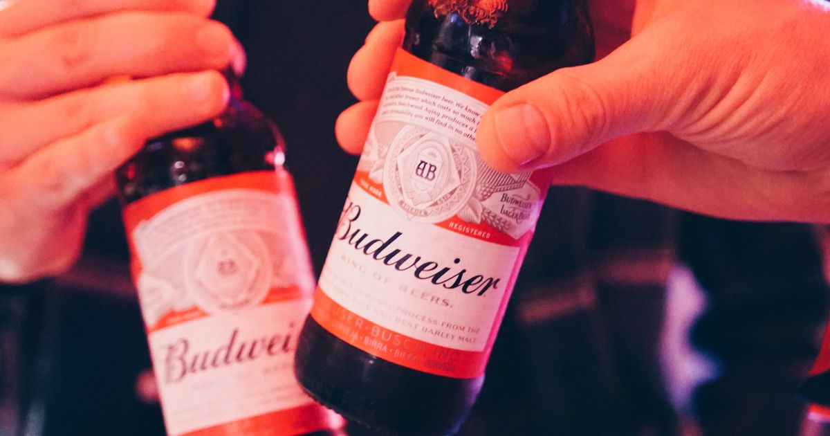 Budweiser Teams Up With Uber Eats For The Return Of Football And Beer Deliveries photo