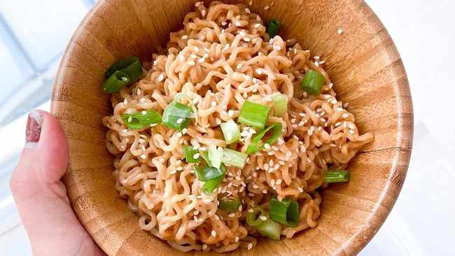 3 Ways To Take Your Instant Noodles From Bland To Tasty photo