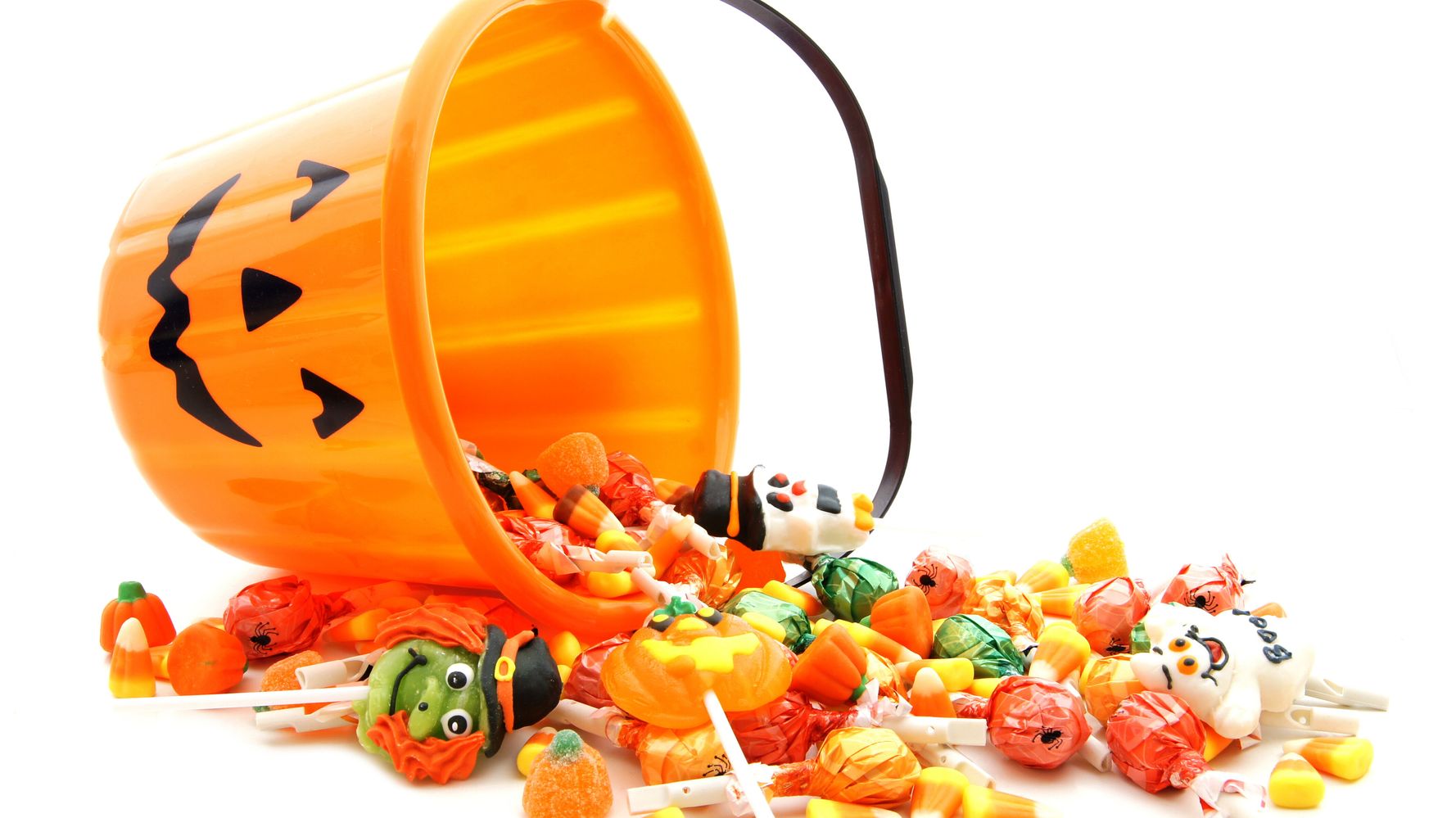 U.s. Halloween Candy Sales Are Up In 2020, Trick-or-treat Or Not photo