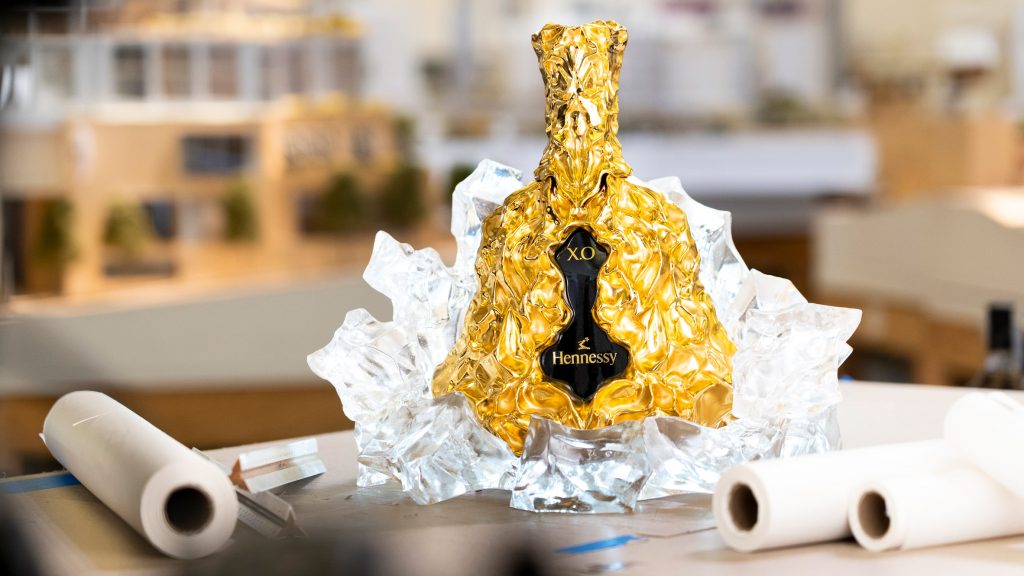 Frank Gehry Forges Gold Bottle To Mark 150th Anniversary Of Hennessy X.o photo