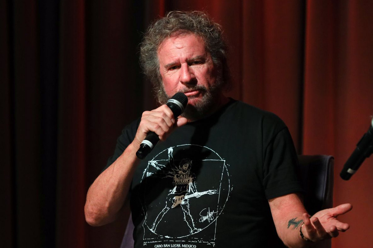 Van Halen Fans Concerned About Sammy Hagar’s Health Status After The Video He Posted For Thanksgiving photo