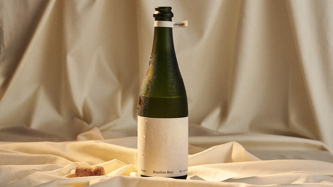 The Best Sparkling Wines To Sip This Winter photo