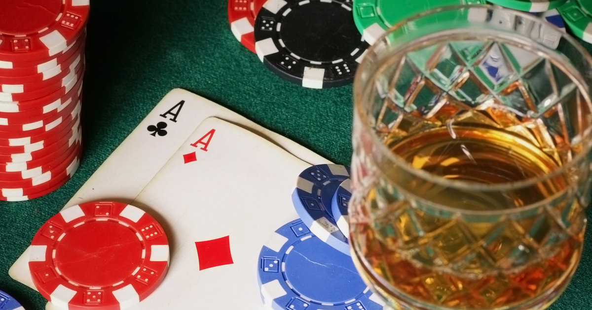 The Etiquette of Drinking at Casinos photo