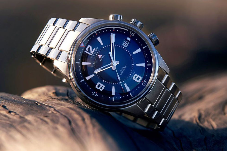 The Sporty Elegant Polaris Mariner Date From Jaeger-lecoultre photo