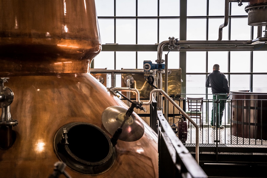 New Stillhouse At Ardbeg Is Awash With Whisky Tradition photo