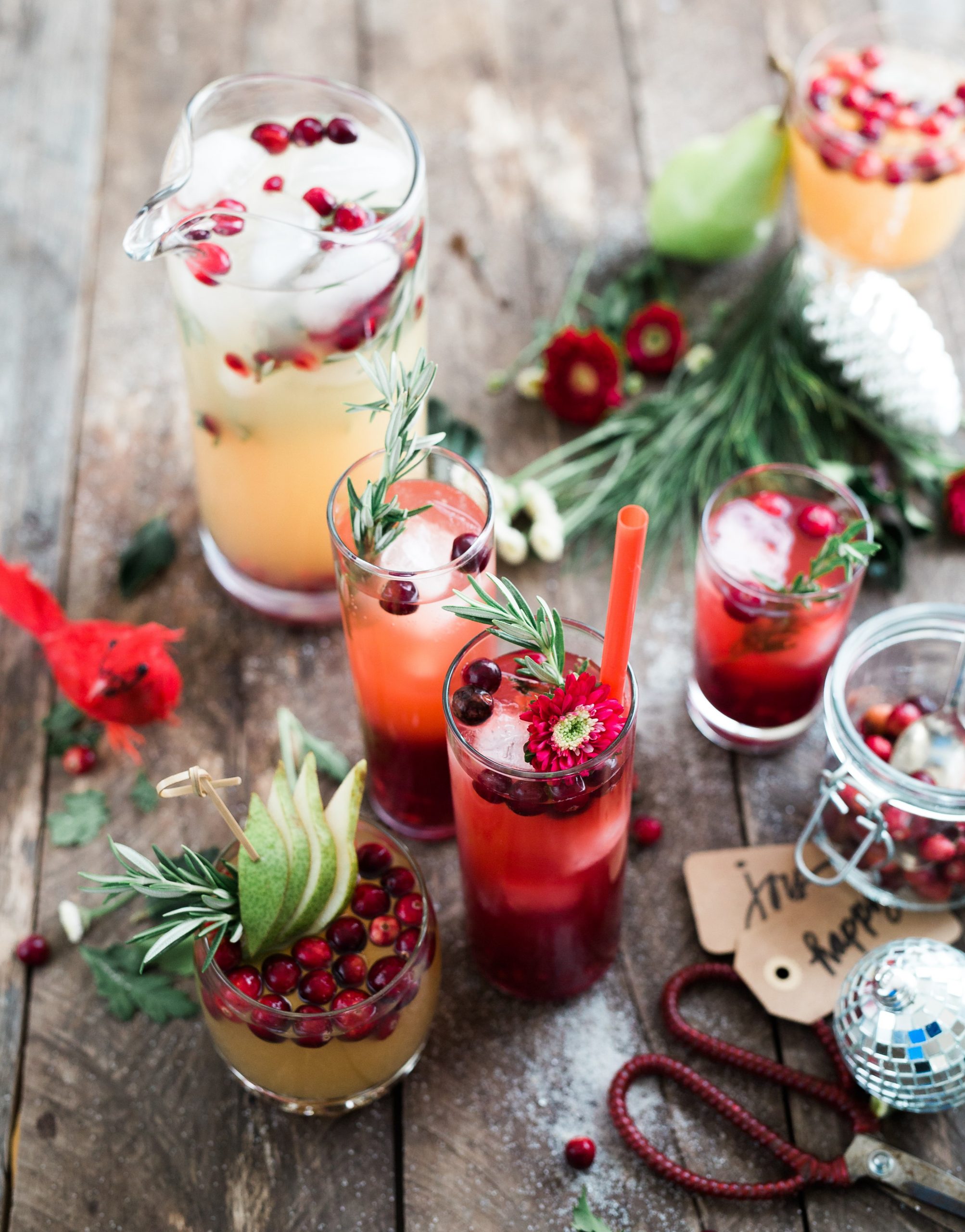 Learn How to Professionally Garnish Cocktails and Smoothies photo