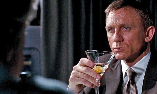 Daniel Craig Celebrated His 007 Role By Drinking Vodka Martinis Alone photo
